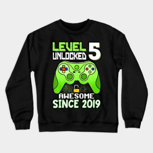 Level 5 Unlocked Awesome 2019 Video Game 5Th Birthday Boy Crewneck Sweatshirt